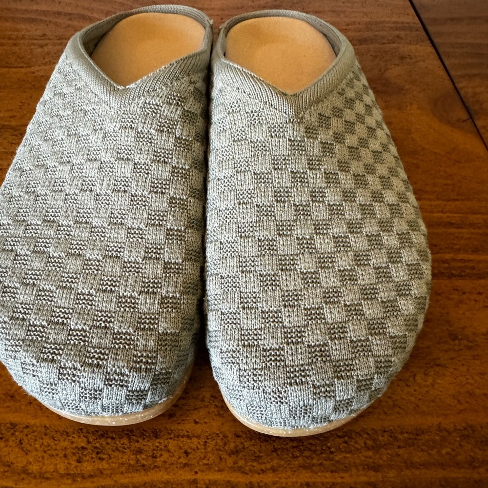 NWOT Rothy’s Casual Clog- Sage